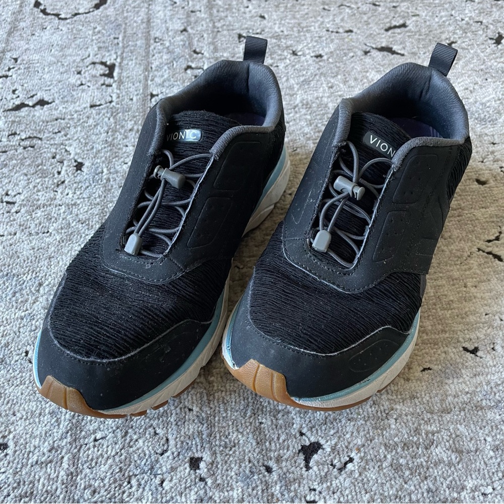 Vionic Sneakers - Size 9.5 Wide